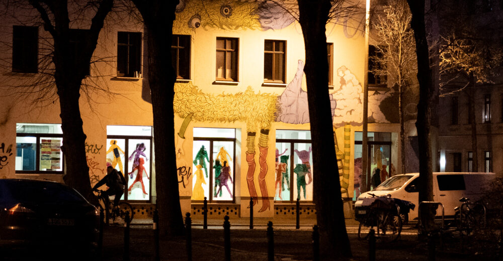 Schaufensterausstellung Gefühle-Figuren