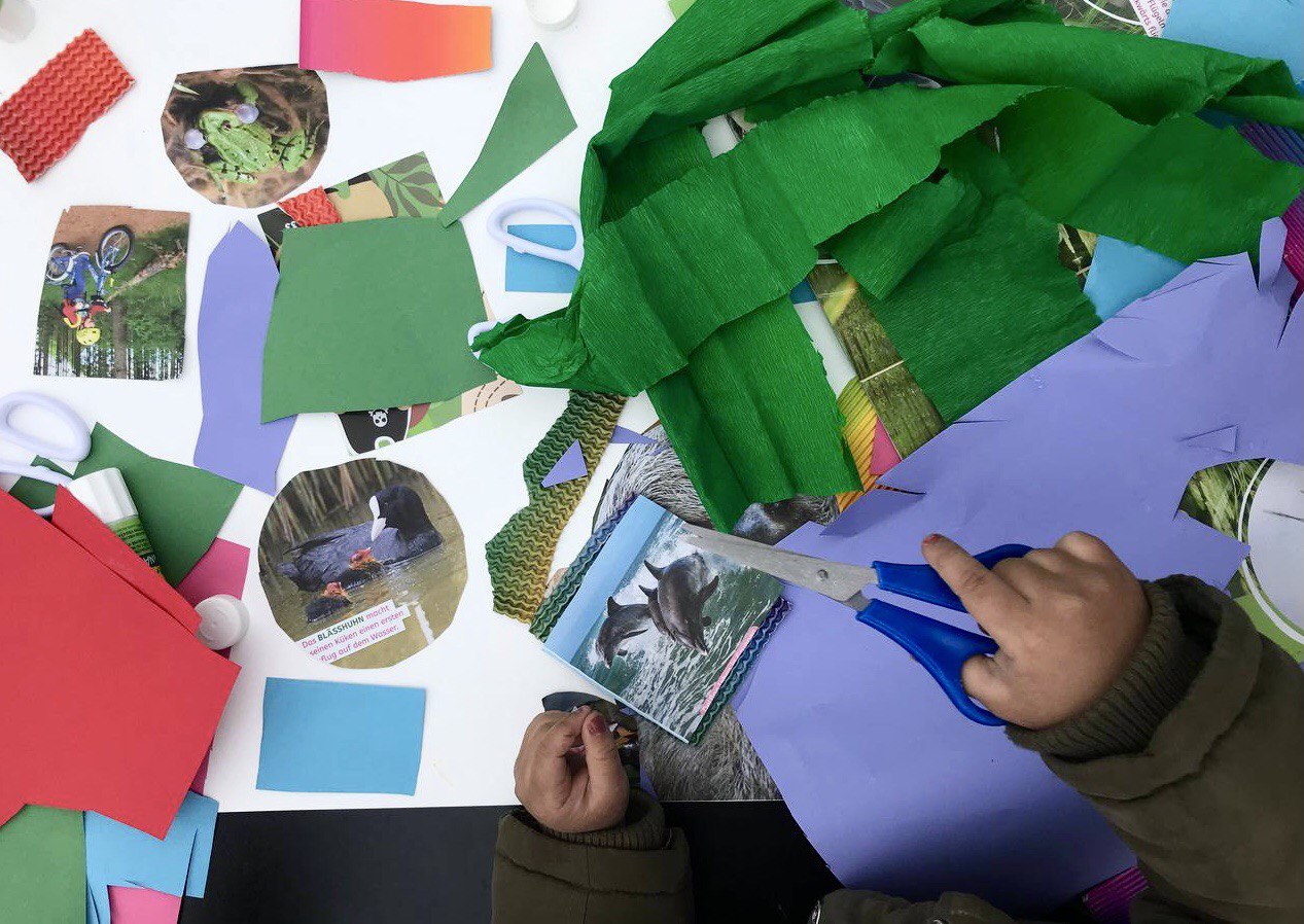 Schaufenster-Ausstellung der Wandercollage (culture:box 2023)